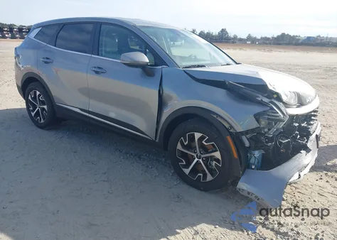 2024 Kia Sportage Ex z USA, uszkodzony, nr VIN KNDPV3DF1R7271136